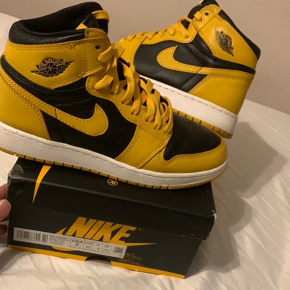 Air Jordan 1 Shoes Air Jordans Pollenwhiteblack Grade School Size 7